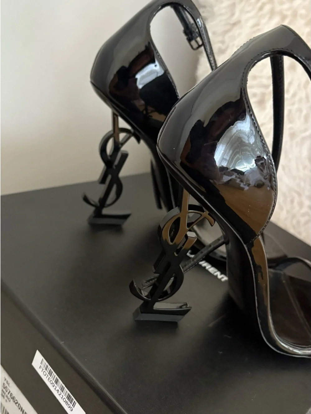 Saint Laurent Black Patent Leather Strappy Sandals with Logo Heel - Picture 3 of 5